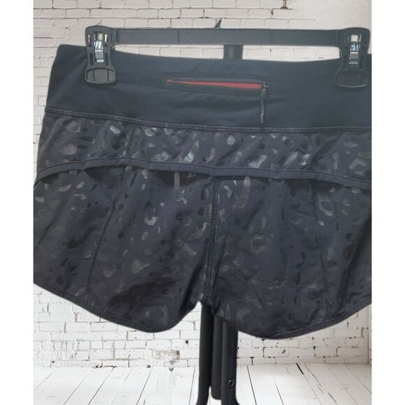 RARE Lululemon speed black leopard print shorts women's size 4 - Picture 6 of 7